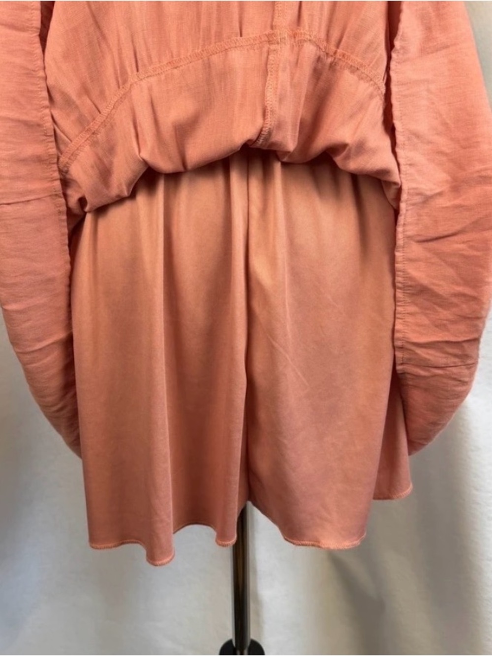 Trixxi Dusty Rose Smocked Waist Ruffle Mini Dress L Francesca's Boho - Picture 3 of 7